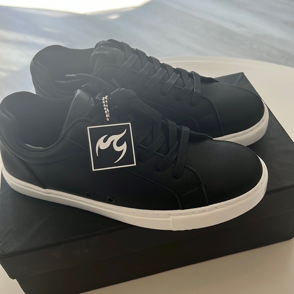 Mens shoes